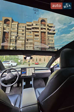 Седан Tesla Model 3 2018 в 