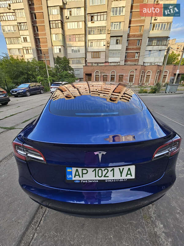 Седан Tesla Model 3 2018 в Запоріжжі