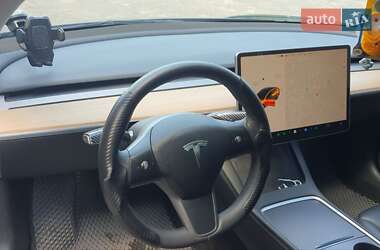 Седан Tesla Model 3 2022 в Білій Церкві