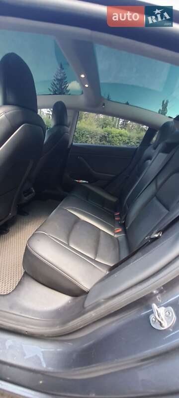 Седан Tesla Model 3 2022 в Білій Церкві