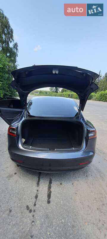 Седан Tesla Model 3 2022 в Білій Церкві