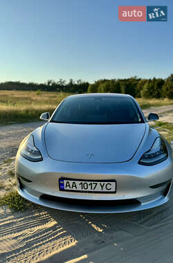Седан Tesla Model 3 2018 в 