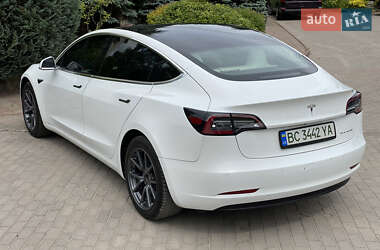 Седан Tesla Model 3 2019 в 