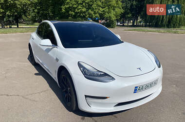Седан Tesla Model 3 2018 в Броварах