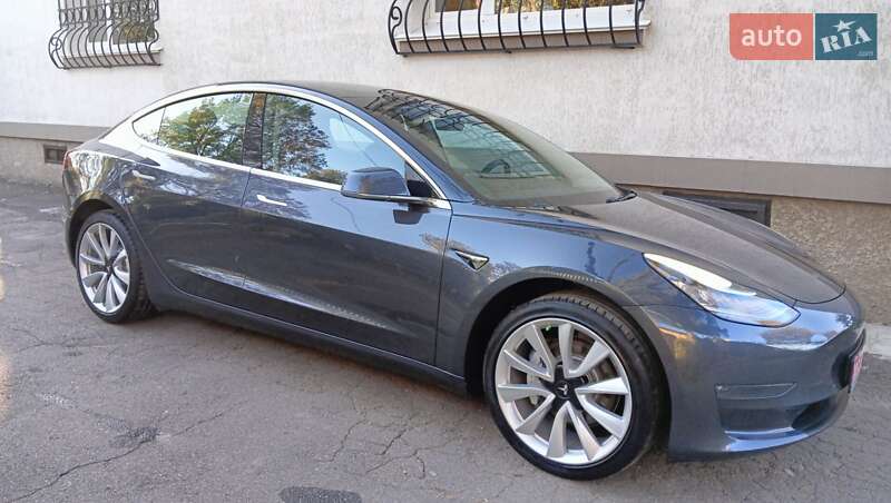 Седан Tesla Model 3 2019 в Києві