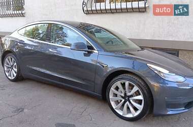 Седан Tesla Model 3 2019 в 