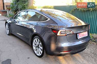 Седан Tesla Model 3 2019 в 