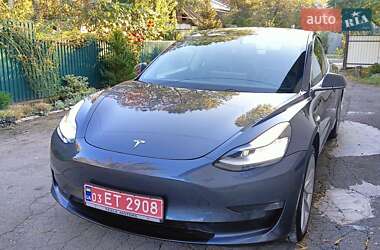 Седан Tesla Model 3 2019 в 