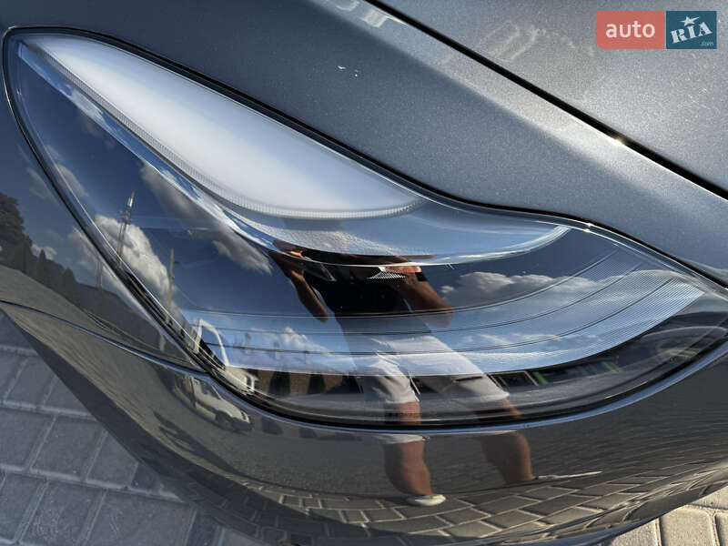Седан Tesla Model 3 2020 в Кропивницком