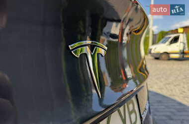 Седан Tesla Model 3 2020 в 