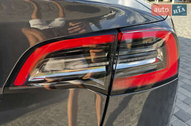 Седан Tesla Model 3 2020 в Кропивницькому