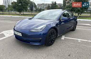 Седан Tesla Model 3 2021 в Днепре