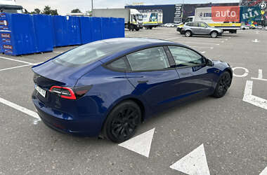 Седан Tesla Model 3 2021 в 