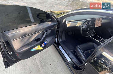 Седан Tesla Model 3 2019 в Кобеляках