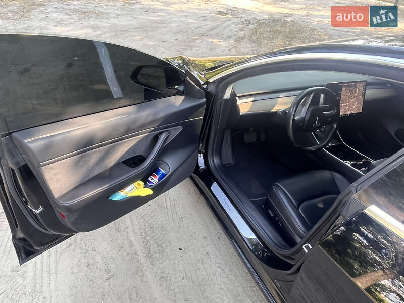 Седан Tesla Model 3 2019 в Кобеляках