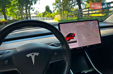 Седан Tesla Model 3 2020 в 