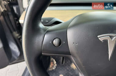 Седан Tesla Model 3 2018 в 