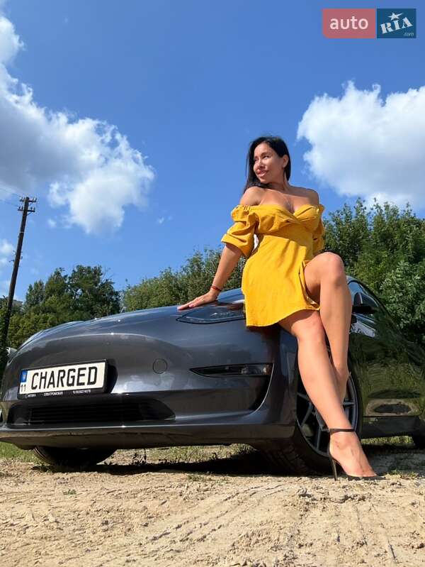 Tesla Model 3 2022