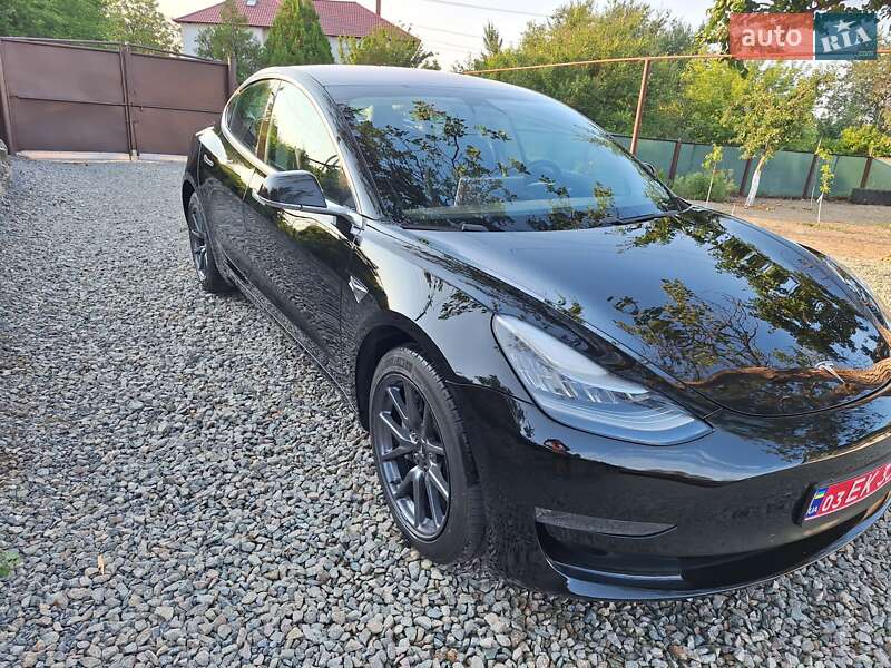 Седан Tesla Model 3 2018 в 
