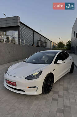 Седан Tesla Model 3 2021 в Луцке