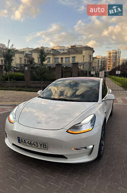 Седан Tesla Model 3 2018 в Софіївській Борщагівці