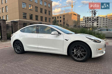 Седан Tesla Model 3 2018 в Софіївській Борщагівці
