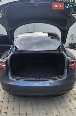 Седан Tesla Model 3 2019 в 