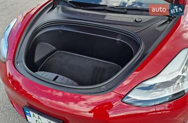 Седан Tesla Model 3 2018 в 