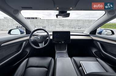 Седан Tesla Model 3 2021 в 