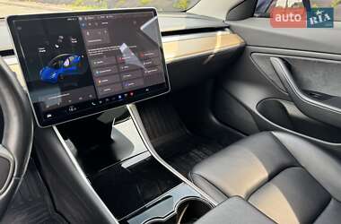 Седан Tesla Model 3 2018 в 