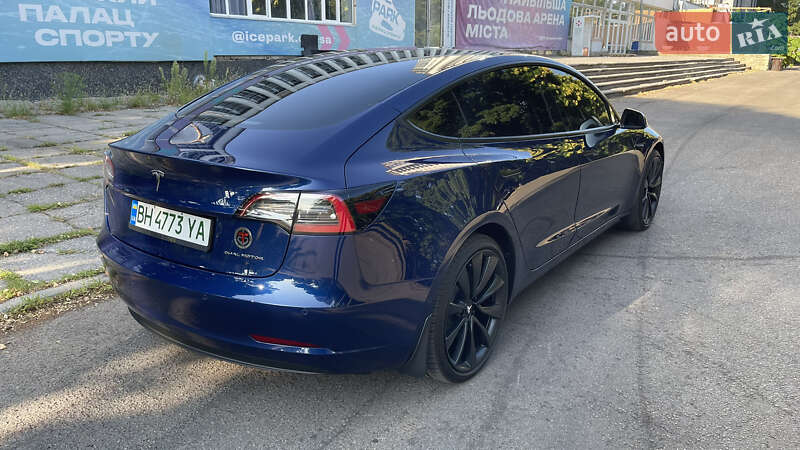 Седан Tesla Model 3 2022 в Одессе