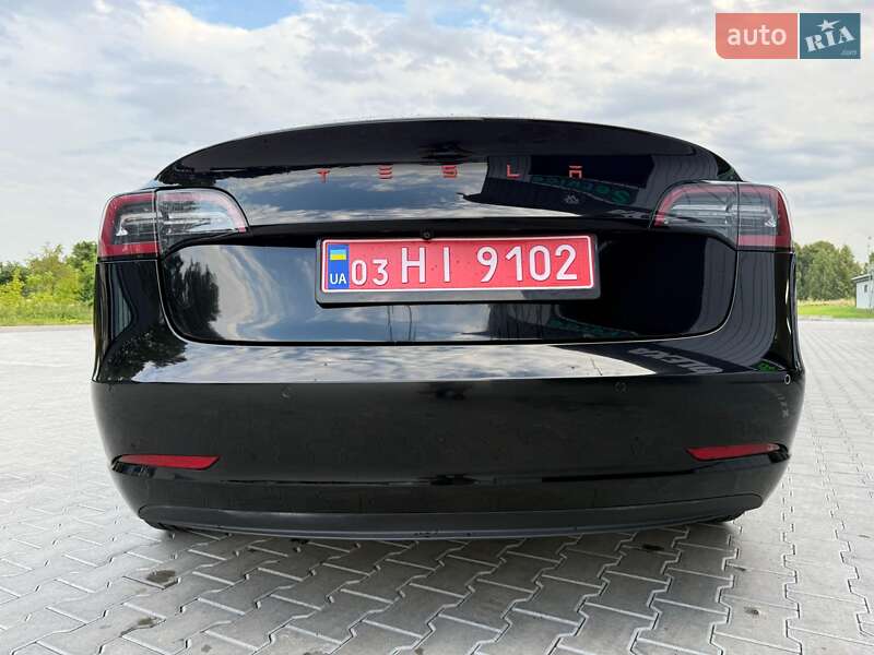 Седан Tesla Model 3 2019 в Владимире