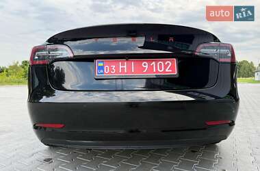 Седан Tesla Model 3 2019 в 