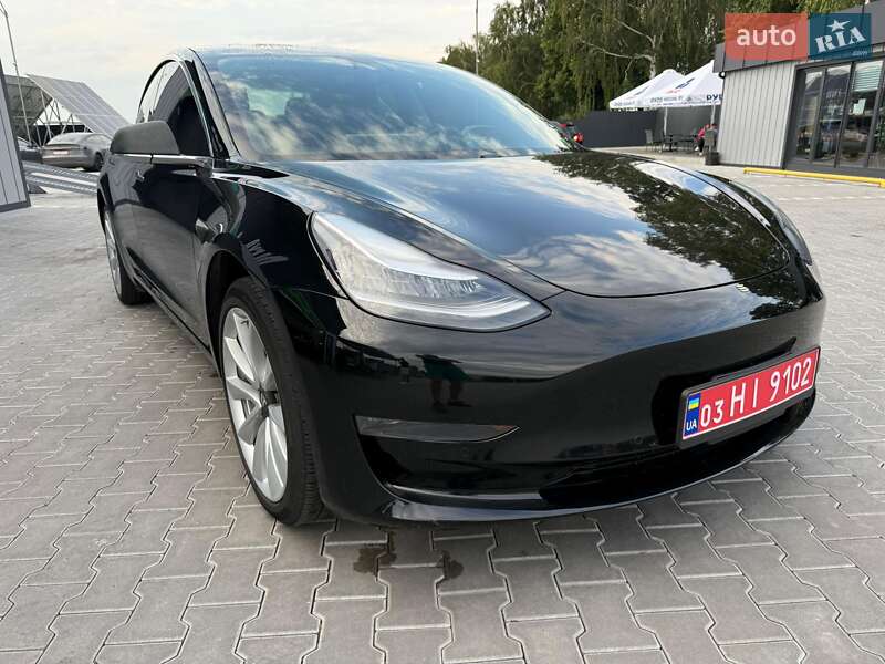 Седан Tesla Model 3 2019 в Владимире