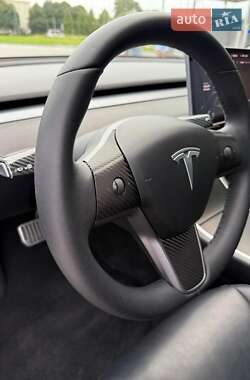 Седан Tesla Model 3 2019 в 
