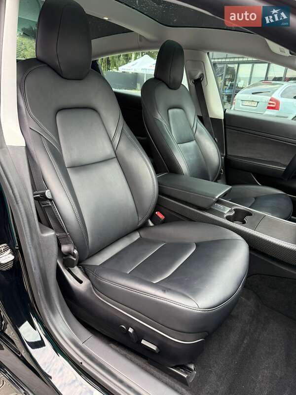 Седан Tesla Model 3 2019 в Владимире