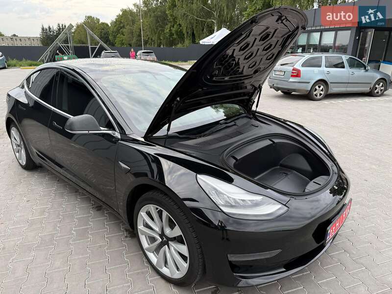 Седан Tesla Model 3 2019 в Владимире