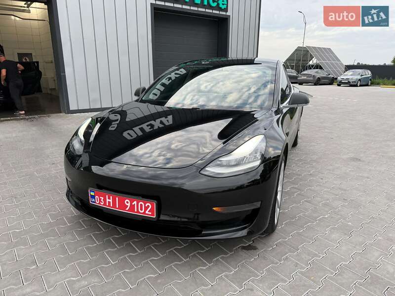 Седан Tesla Model 3 2019 в Владимире