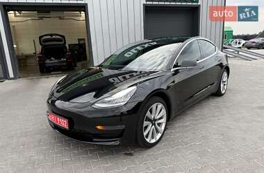 Седан Tesla Model 3 2019 в 