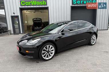 Седан Tesla Model 3 2019 в 