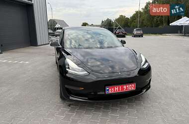 Седан Tesla Model 3 2019 в 