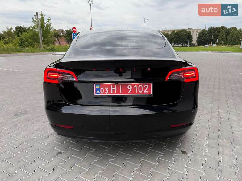 Седан Tesla Model 3 2019 в Владимире