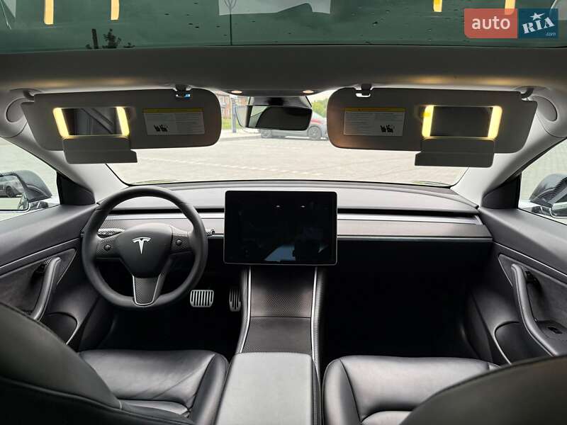 Седан Tesla Model 3 2019 в Владимире