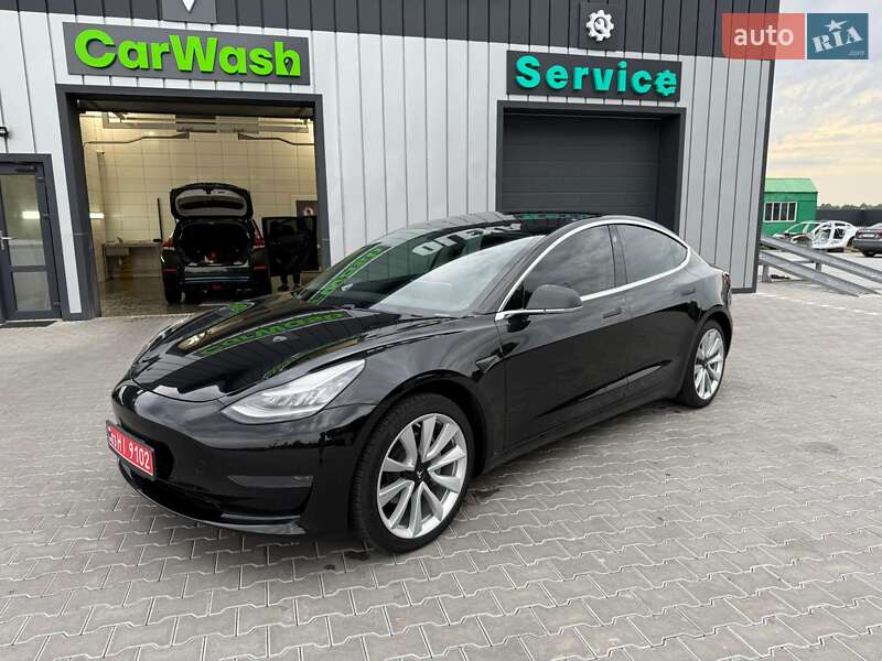 Седан Tesla Model 3 2019 в Владимире