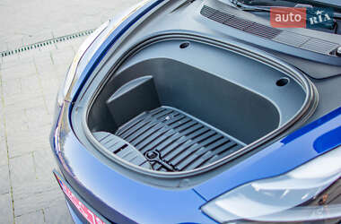 Седан Tesla Model 3 2021 в 