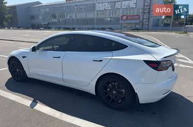 Седан Tesla Model 3 2018 в 