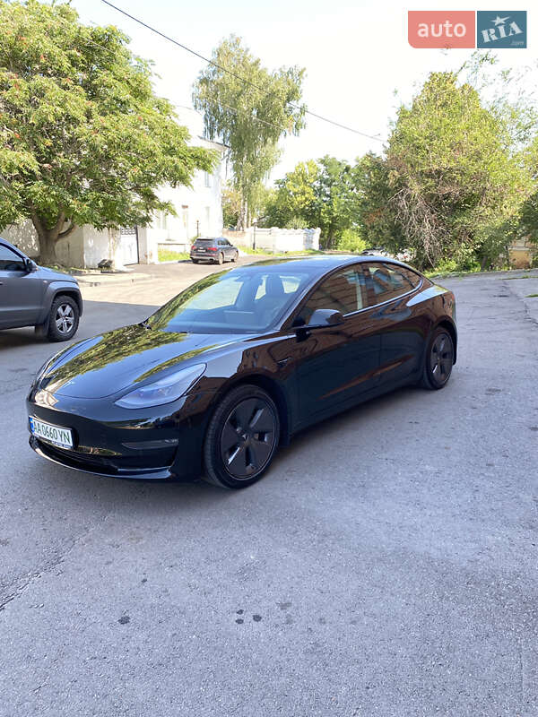 Tesla Model 3 2021