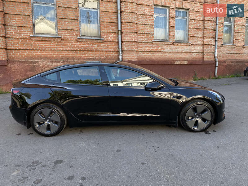 Седан Tesla Model 3 2021 в Полтаве