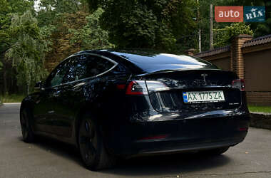 Седан Tesla Model 3 2018 в 