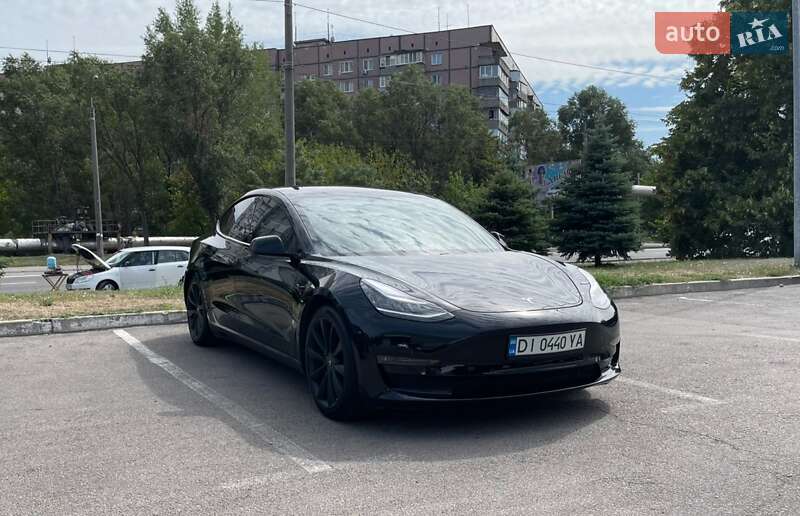 Седан Tesla Model 3 2020 в Днепре